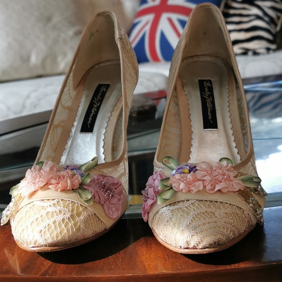 BEVERLEY FELDMAN SHOES - Picture 1 of 5